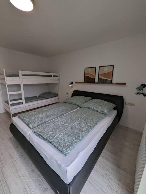 Apartmentlochbruecke Меккенбойрен Экстерьер фото